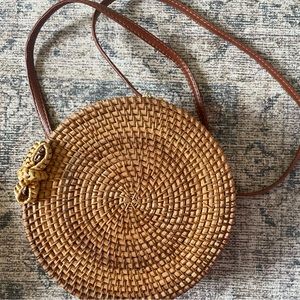 Basket cross body bag